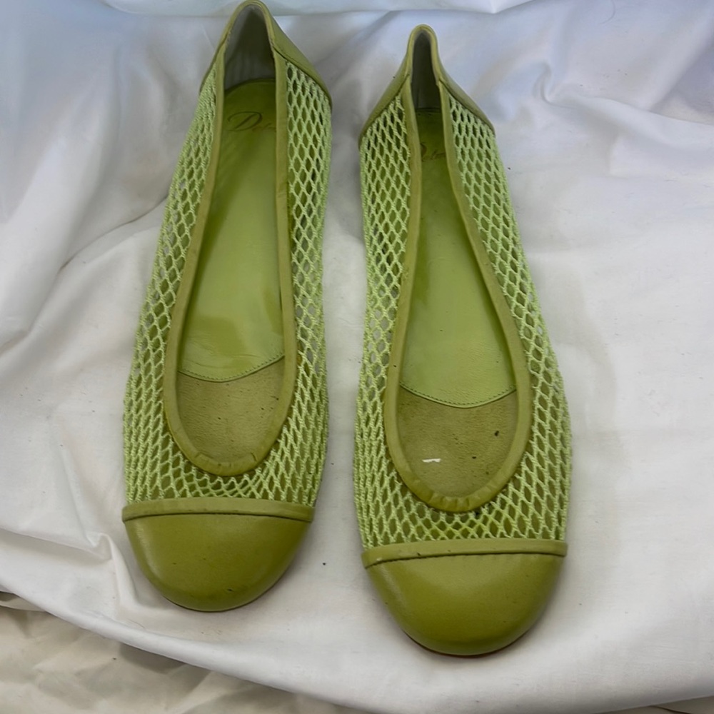 Delman worn
